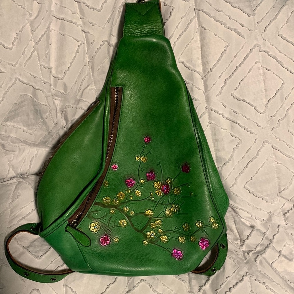 Leather sling purse/backpack